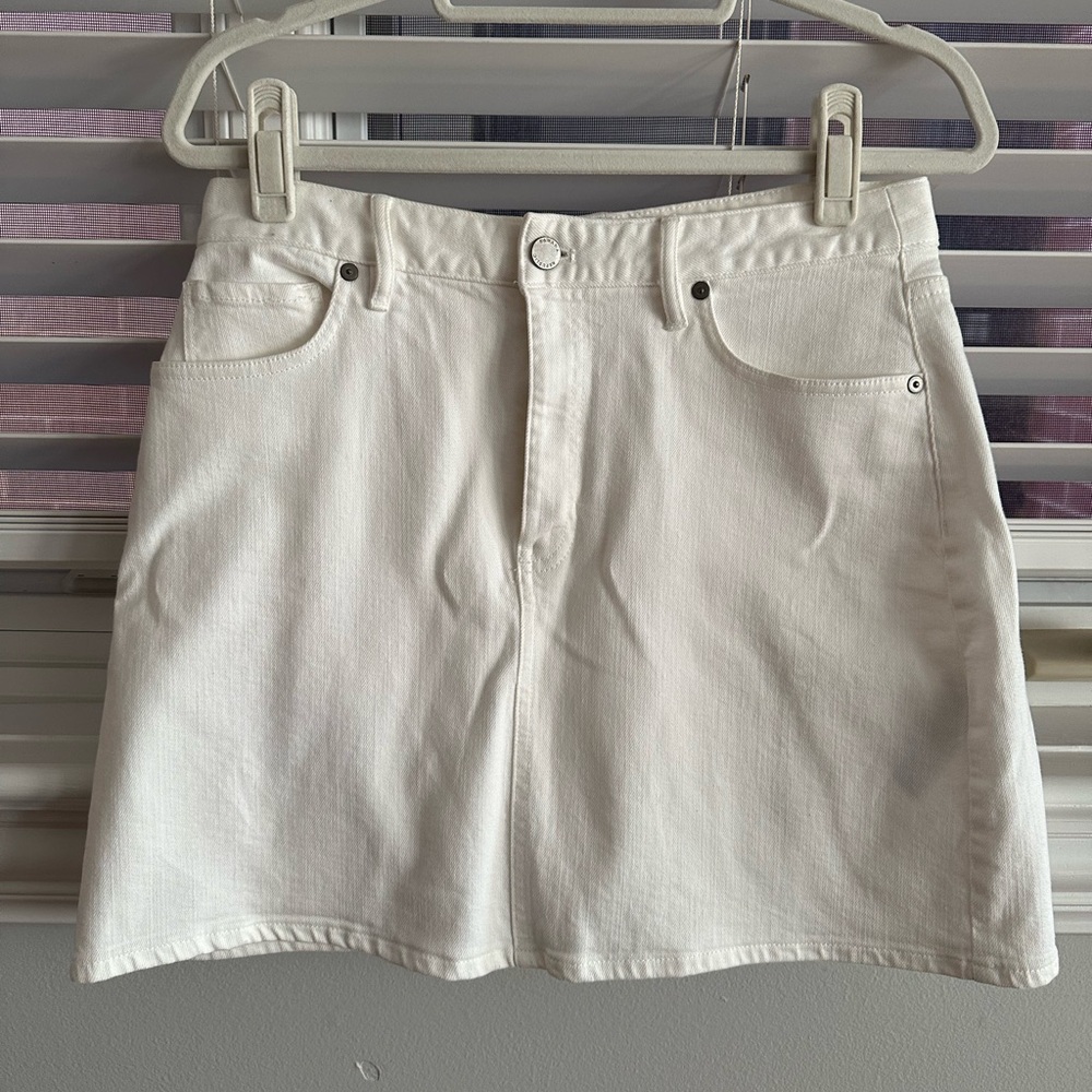 NWOT Banana Republic White Denim Skirt